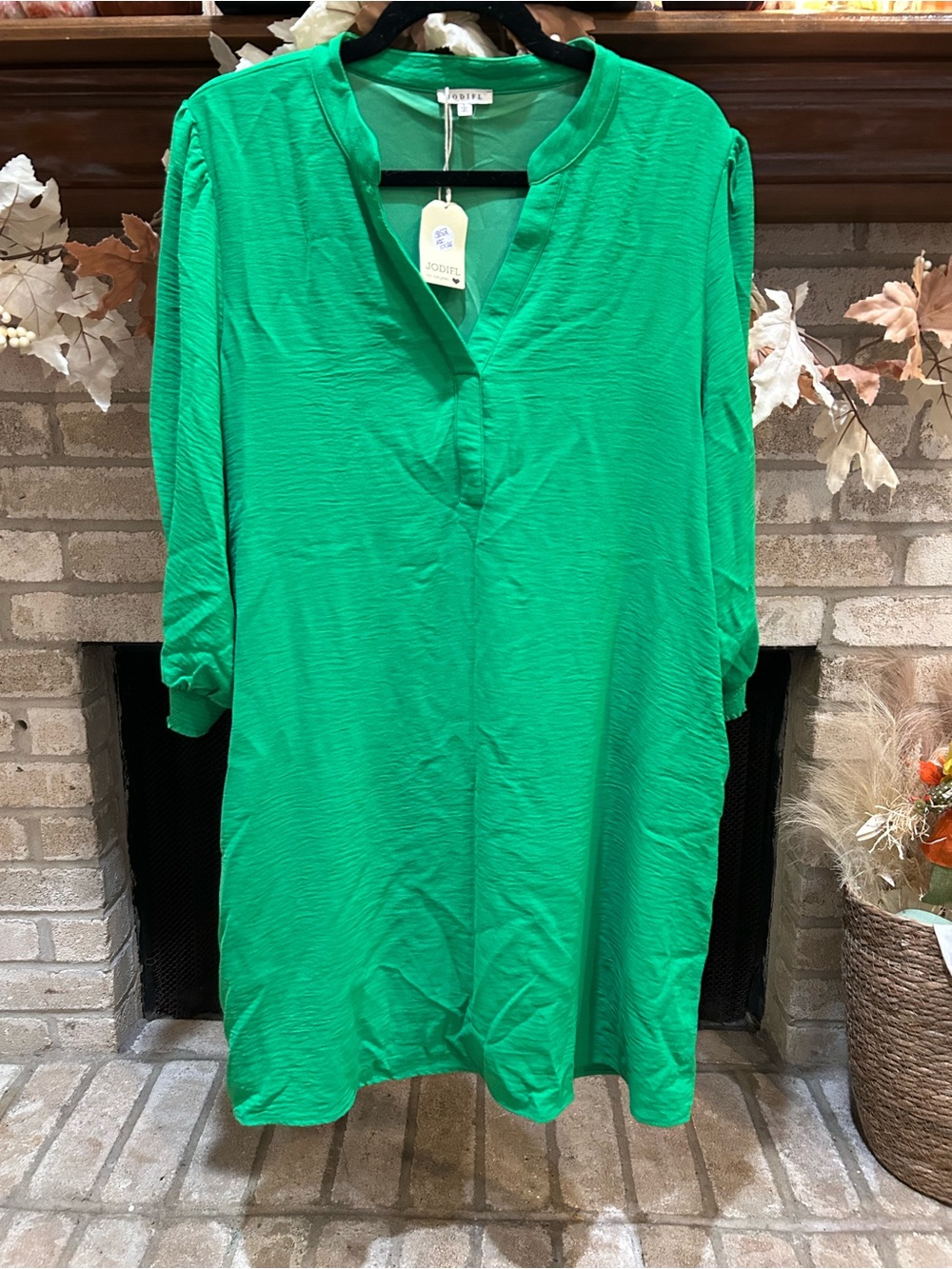 JODIFL Bright Emerald Green V-Neck Tunic